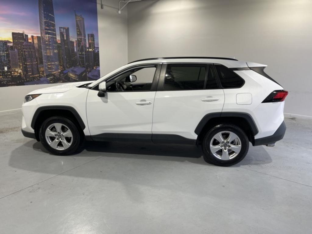 2019 Toyota RAV4 - $25,000
