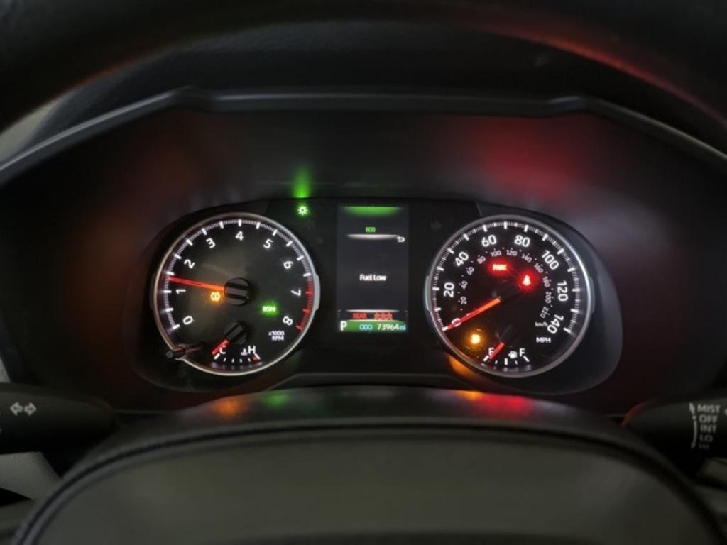2019 Toyota RAV4 XLE photo