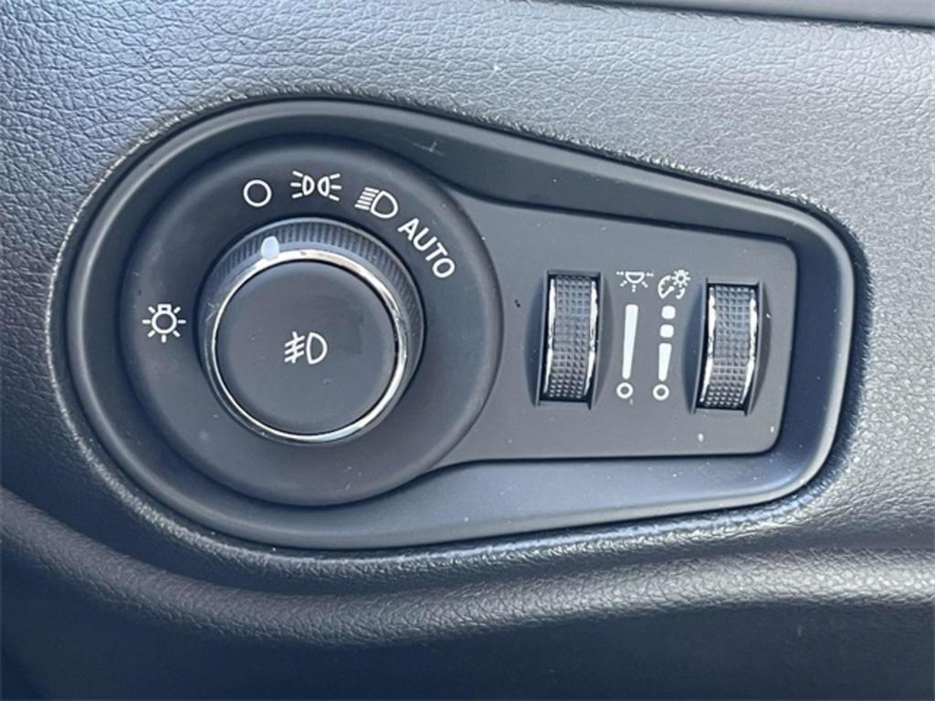 2019 Jeep Renegade - $21,000