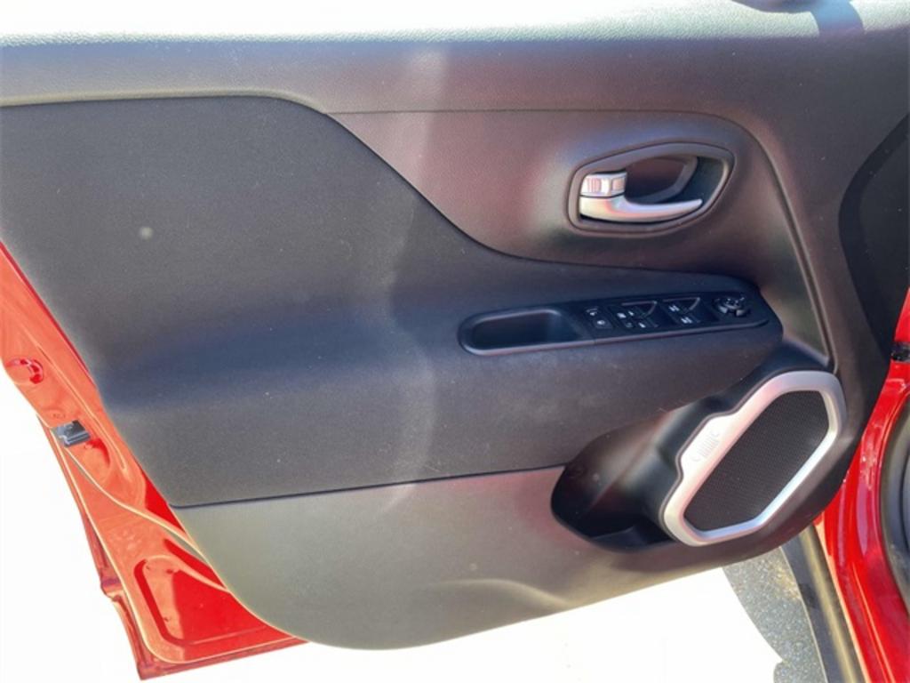 2019 Jeep Renegade - $21,000