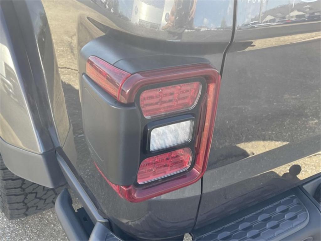 2022 Jeep Gladiator - $49,500