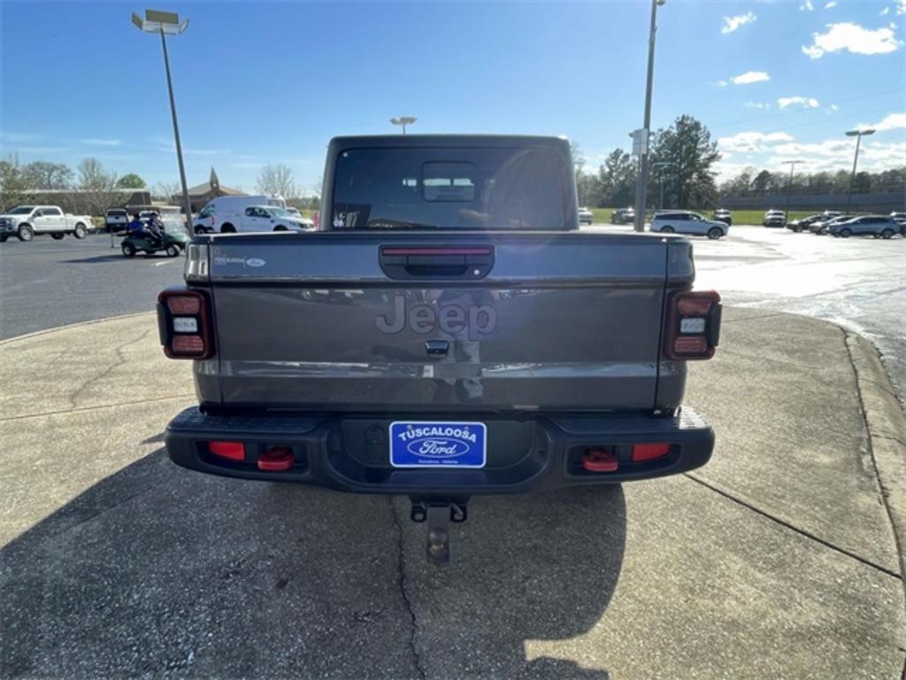 2022 Jeep Gladiator - $49,500