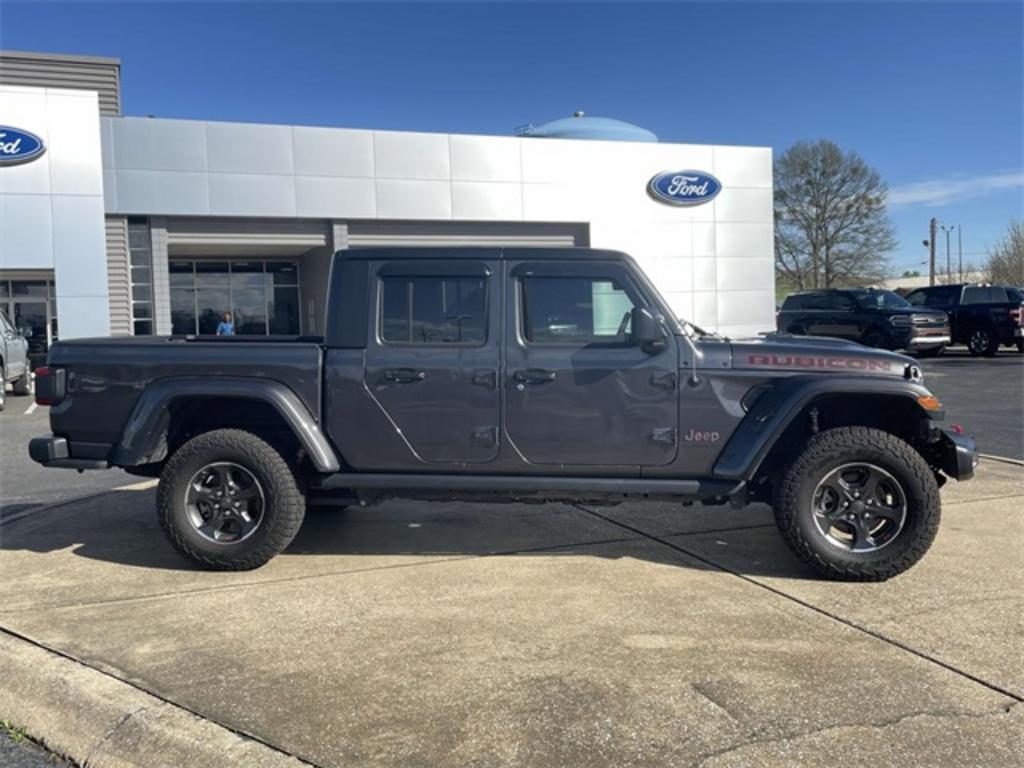 2022 Jeep Gladiator - $49,500