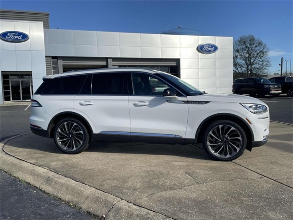 2020 Lincoln Aviator - $42,500