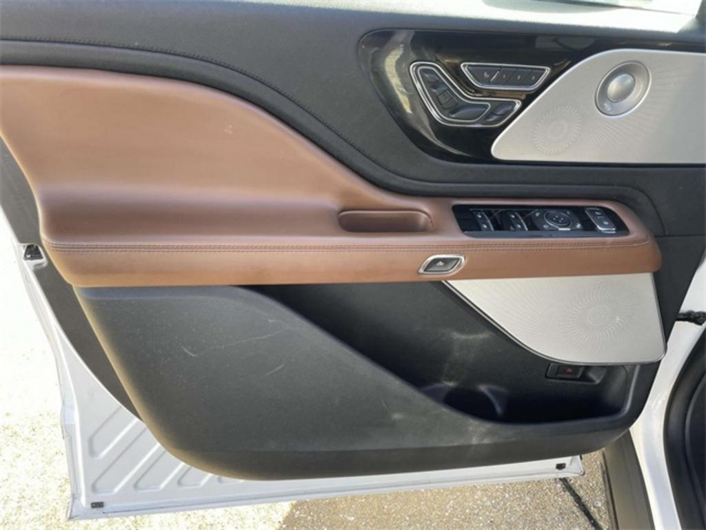2020 Lincoln Aviator - $42,500