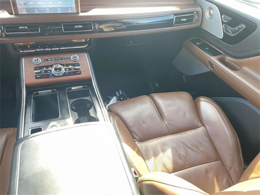 2020 Lincoln Aviator - $42,500