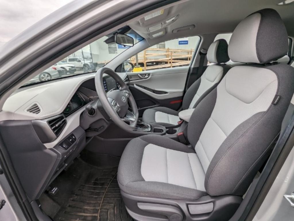 2020 Hyundai Ioniq - $19,000