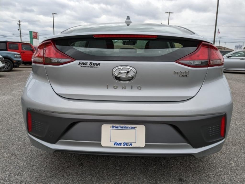 2020 Hyundai Ioniq - $19,000