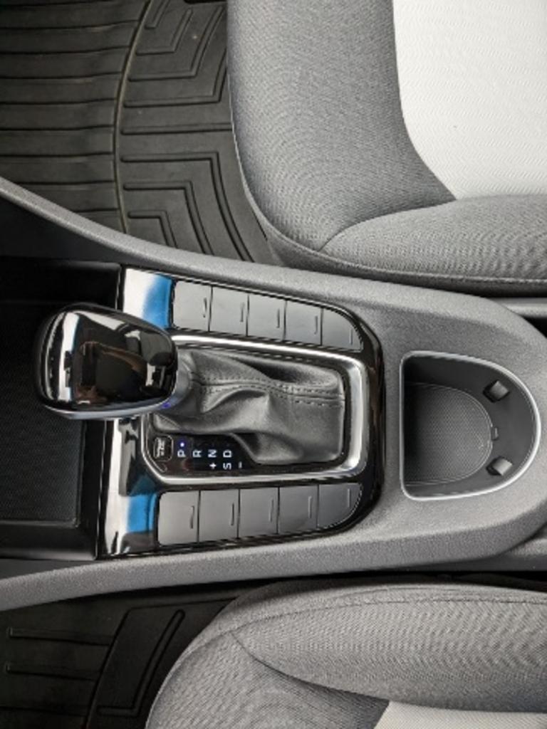 2020 Hyundai Ioniq - $19,000
