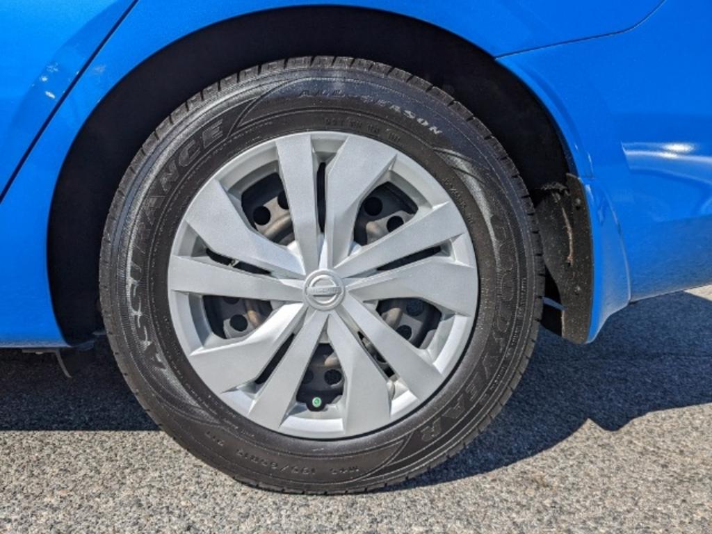 2020 Nissan Versa - $17,000