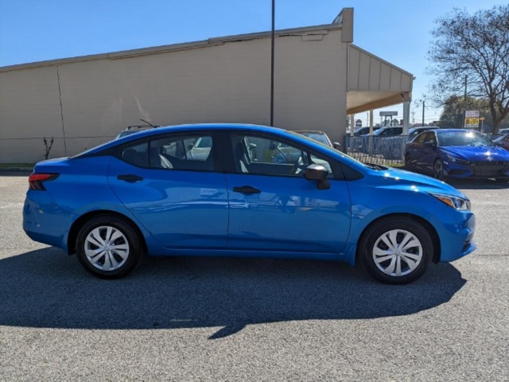 2020 Nissan Versa - $17,000