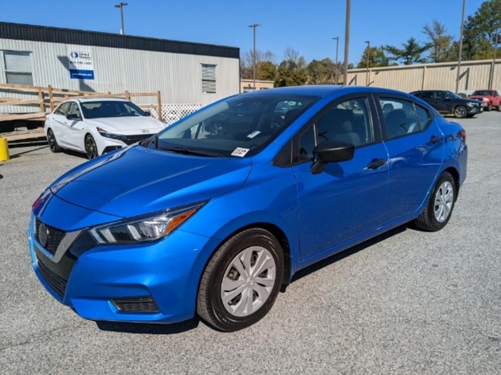 2020 Nissan Versa - $17,000