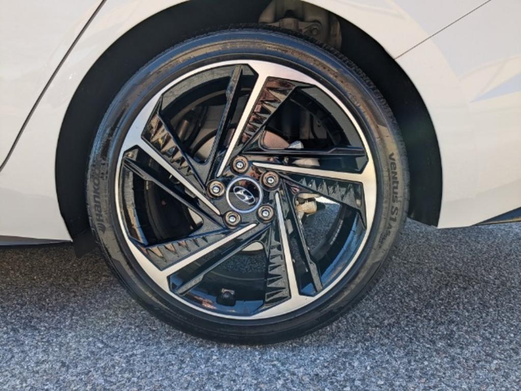 2022 Hyundai Elantra N Line photo