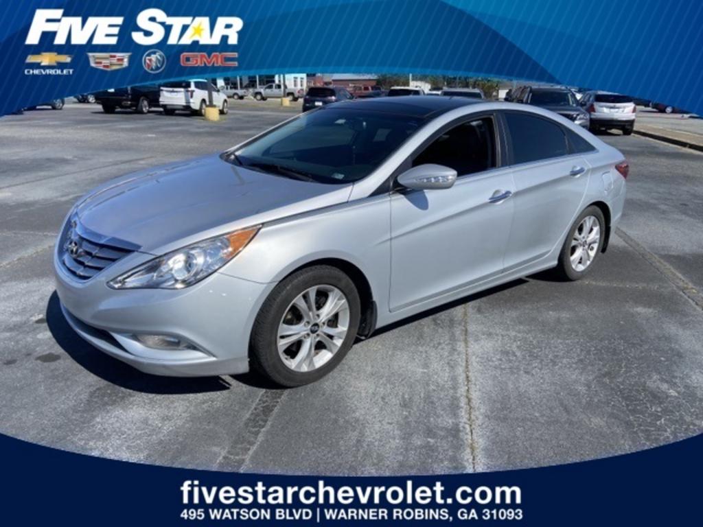2013 Hyundai Sonata - $14,000