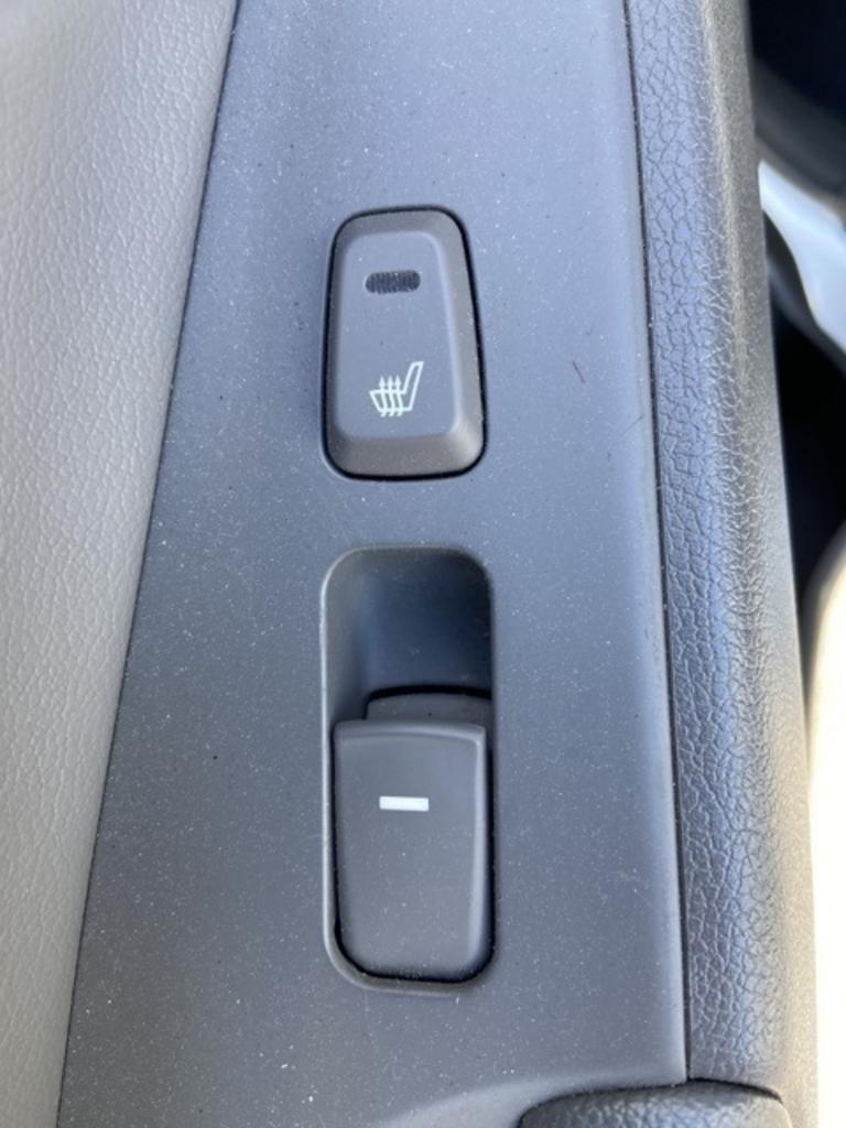 2013 Hyundai Sonata - $14,000