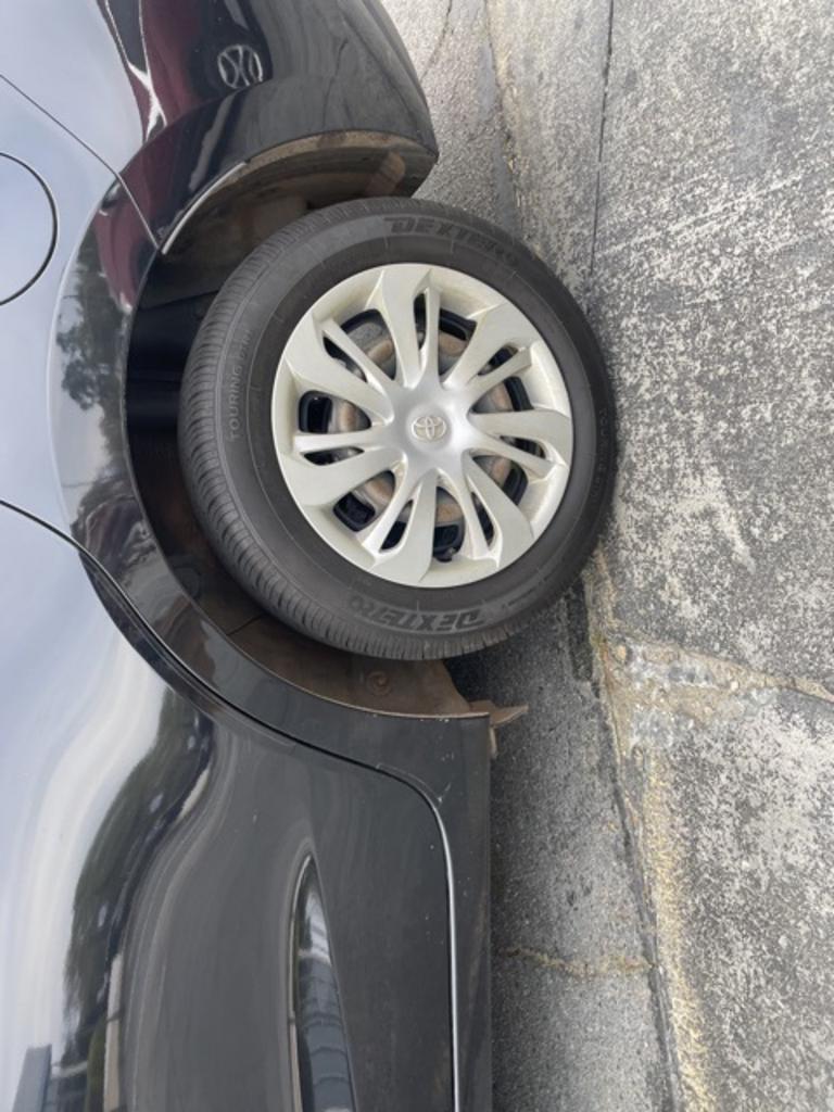 2019 Toyota Yaris - $15,000
