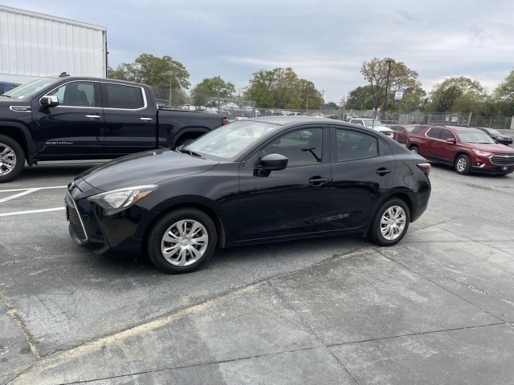 2019 Toyota Yaris - $15,000