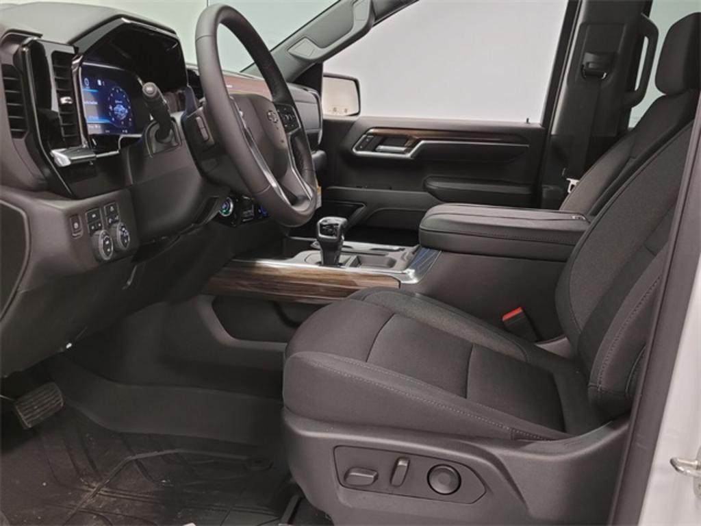 2023 Chevrolet Silverado - $57,935