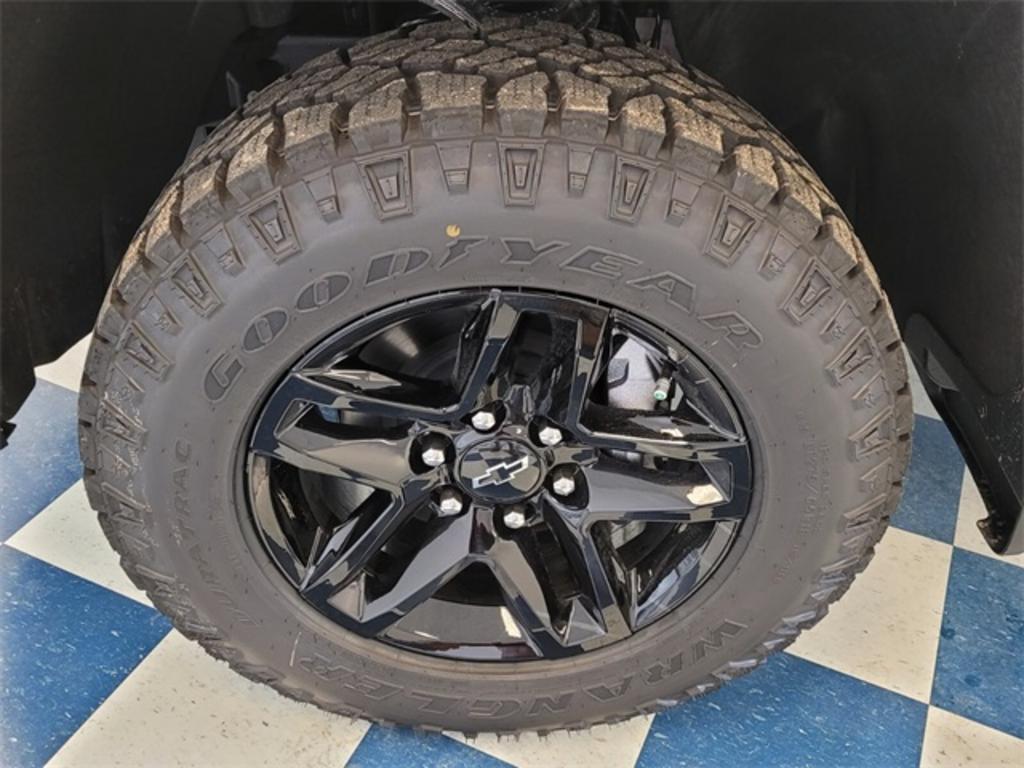 2023 Chevrolet Silverado - $54,740