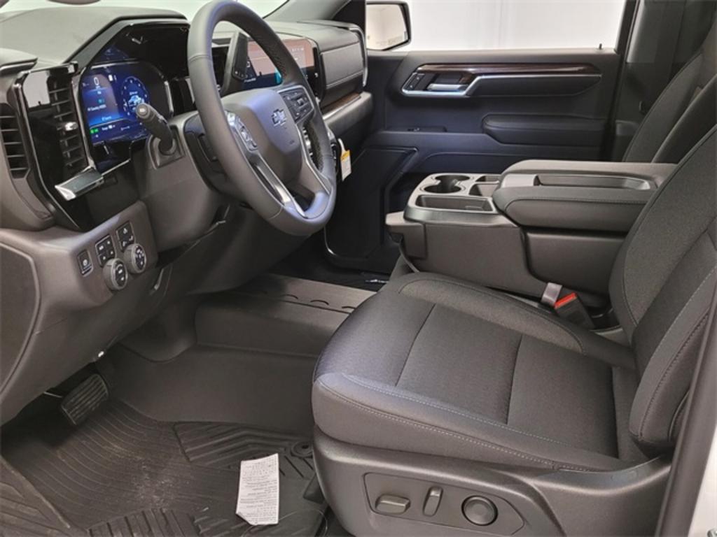 2023 Chevrolet Silverado - $54,740