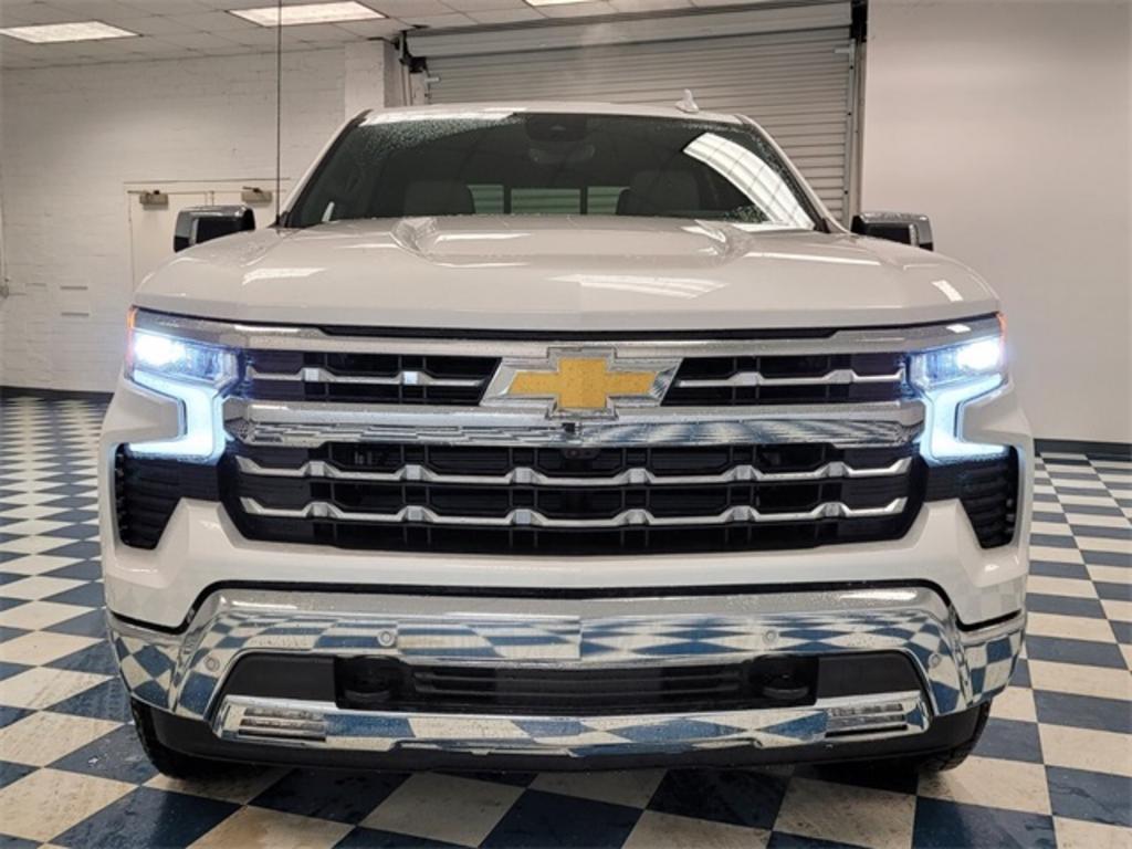 2023 Chevrolet Silverado - $62,640