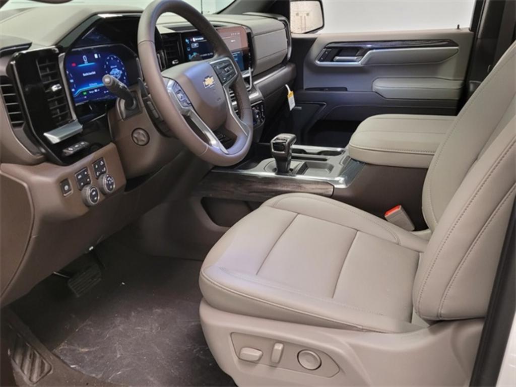 2023 Chevrolet Silverado - $62,640