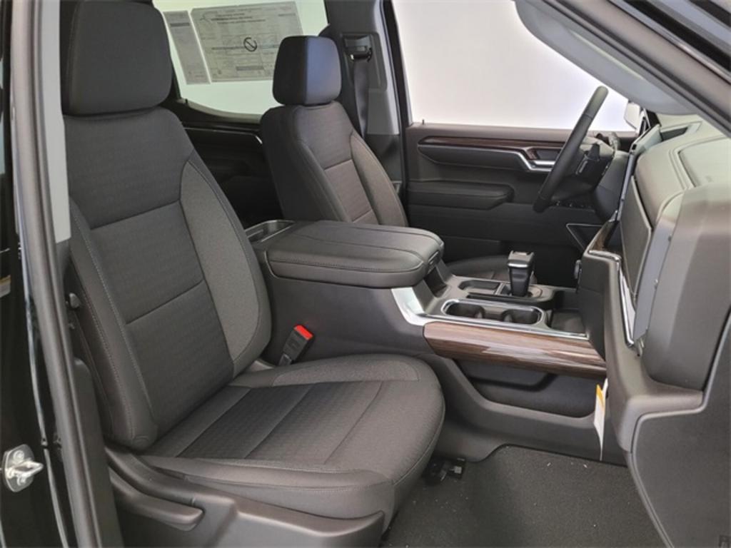 2023 Chevrolet Silverado 1500 - $57,805