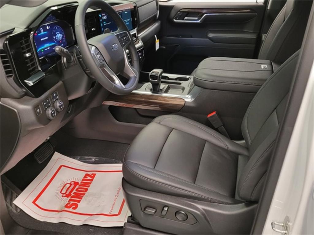 2023 Chevrolet Silverado - $61,670