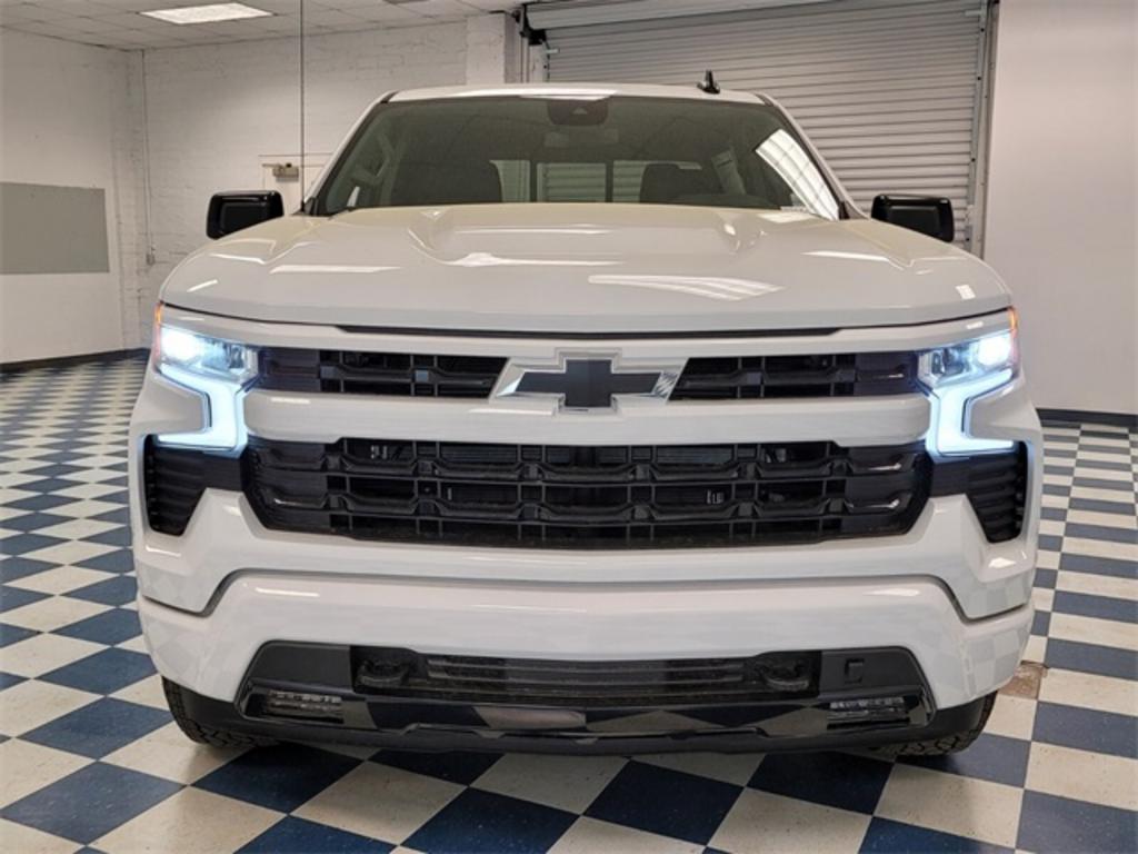 2023 Chevrolet Silverado - $61,670