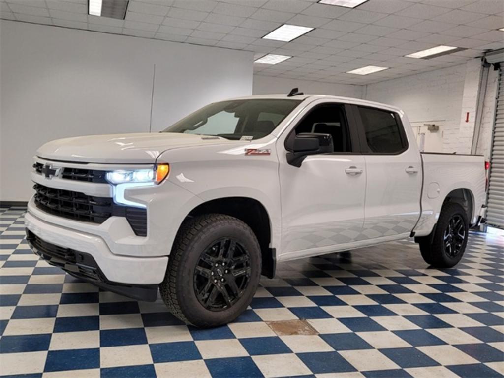 2023 Chevrolet Silverado - $61,670