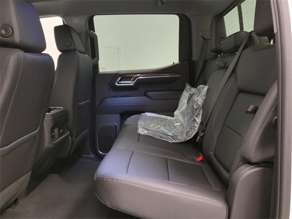 2023 Chevrolet Silverado - $61,670