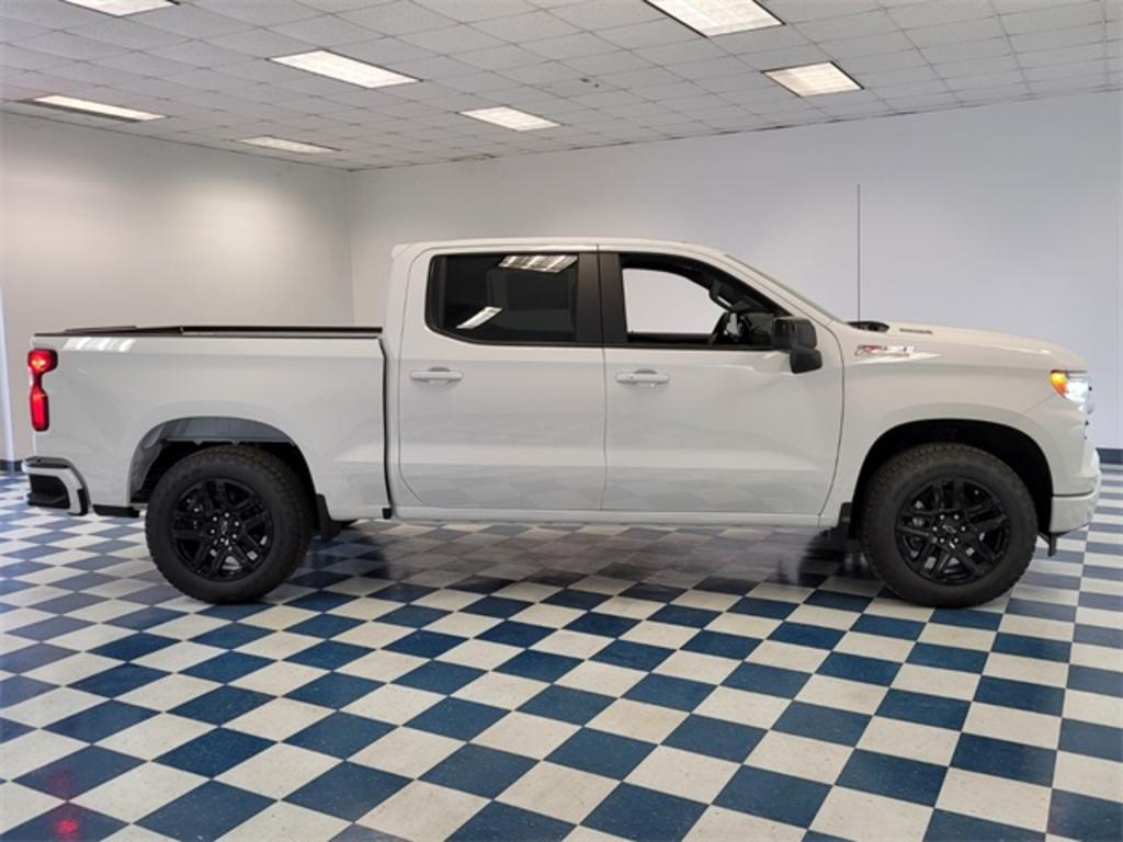 2023 Chevrolet Silverado - $61,670