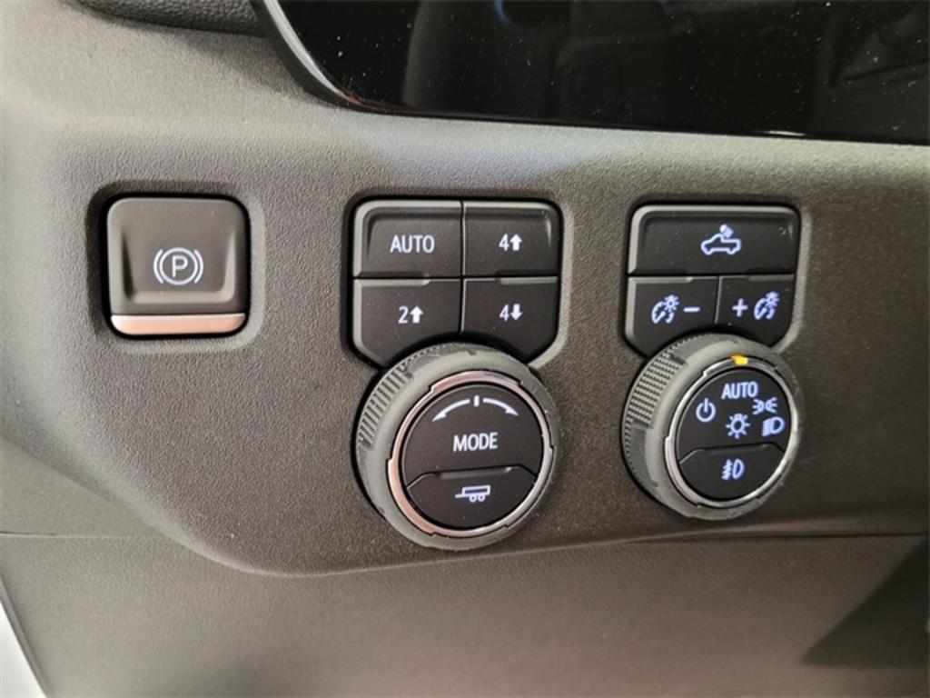 2023 Chevrolet Silverado - $61,670
