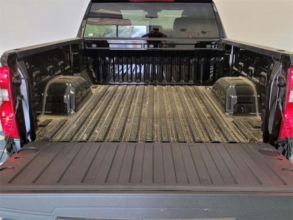 2023 Chevrolet Silverado - $42,500
