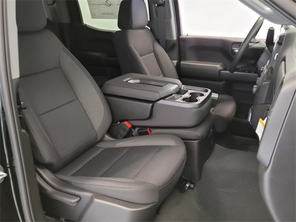 2023 Chevrolet Silverado - $42,500