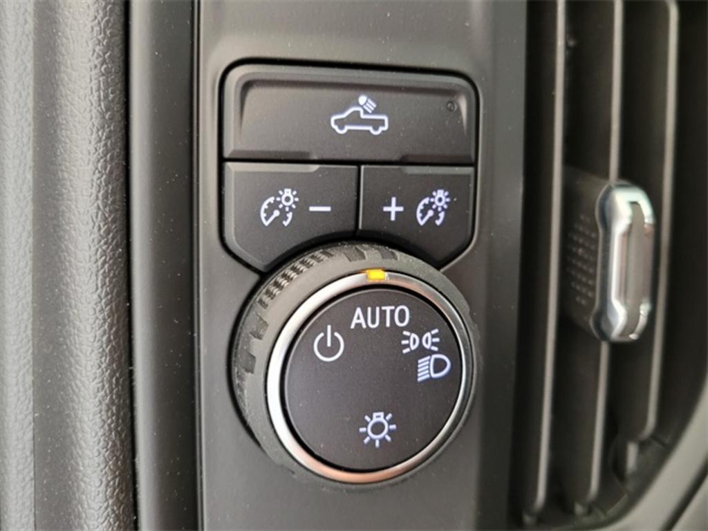 2023 Chevrolet Silverado - $42,500