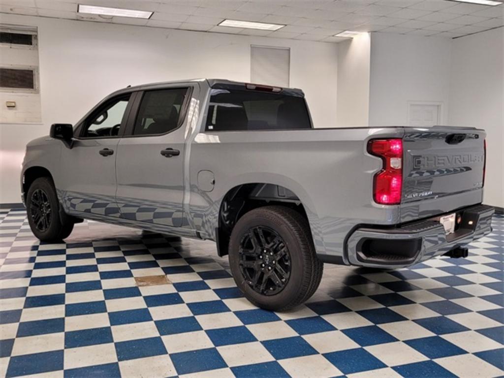 2023 Chevrolet Silverado - $42,034
