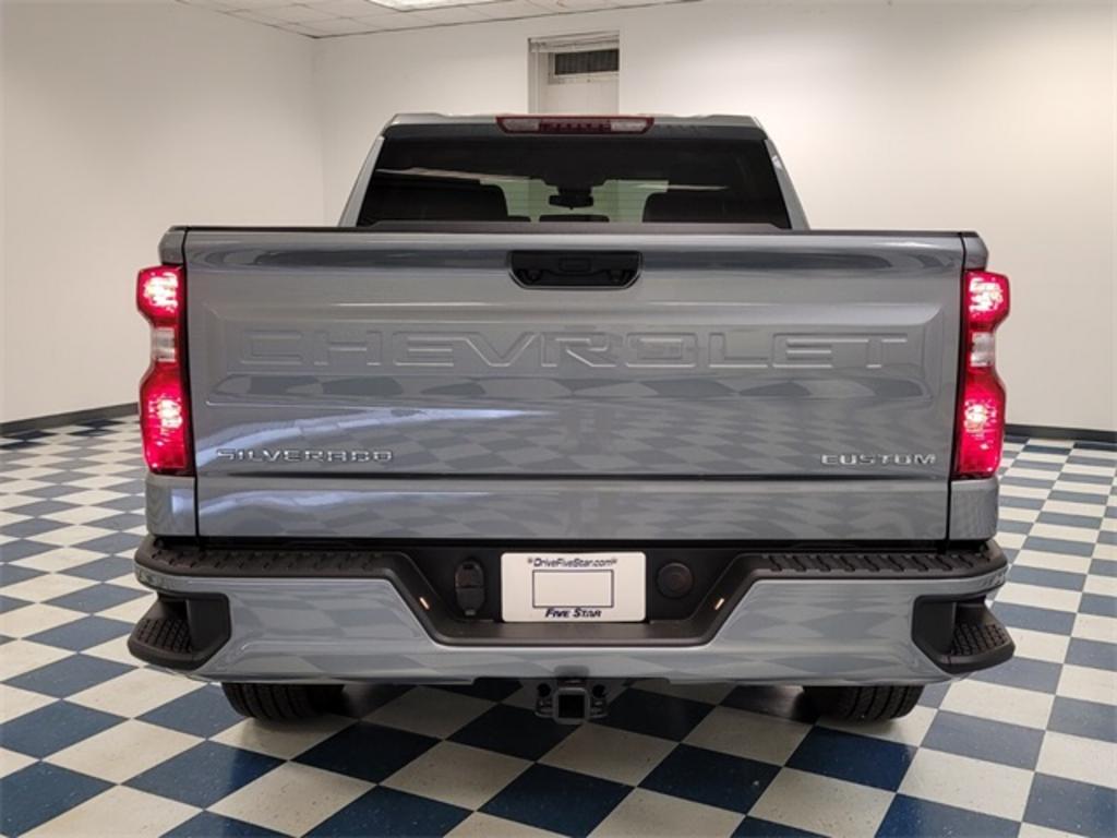 2023 Chevrolet Silverado - $42,034