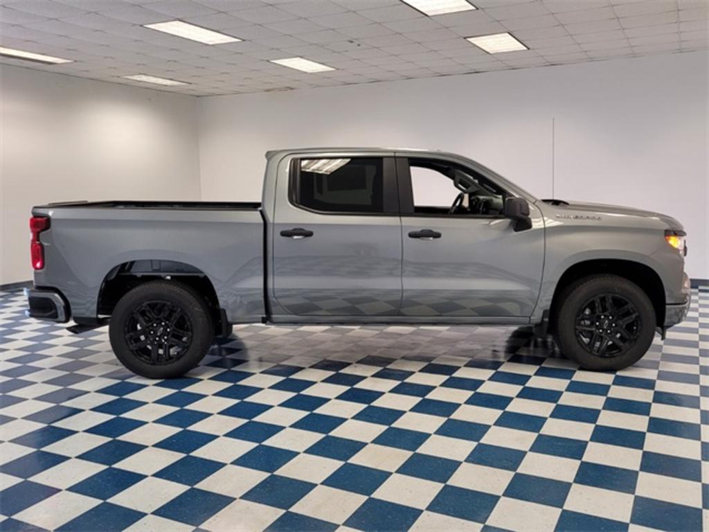 2023 Chevrolet Silverado - $42,034