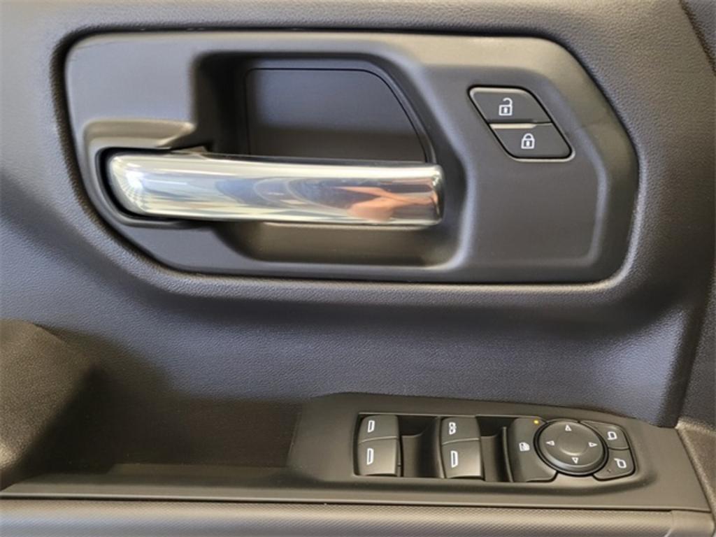 2023 Chevrolet Silverado - $42,034