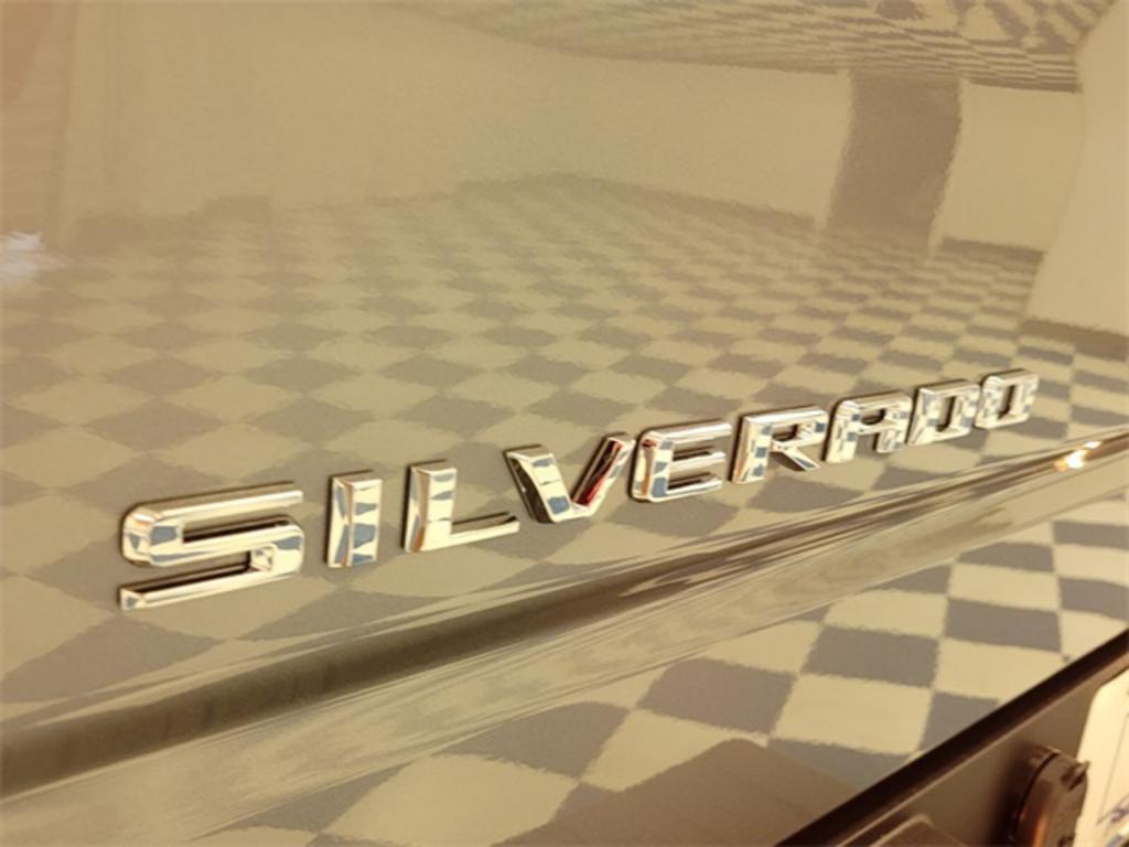 2023 Chevrolet Silverado - $42,034