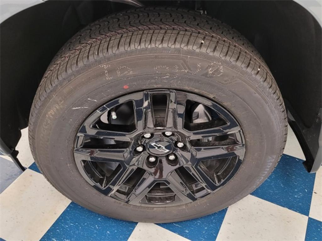 2023 Chevrolet Silverado - $42,034