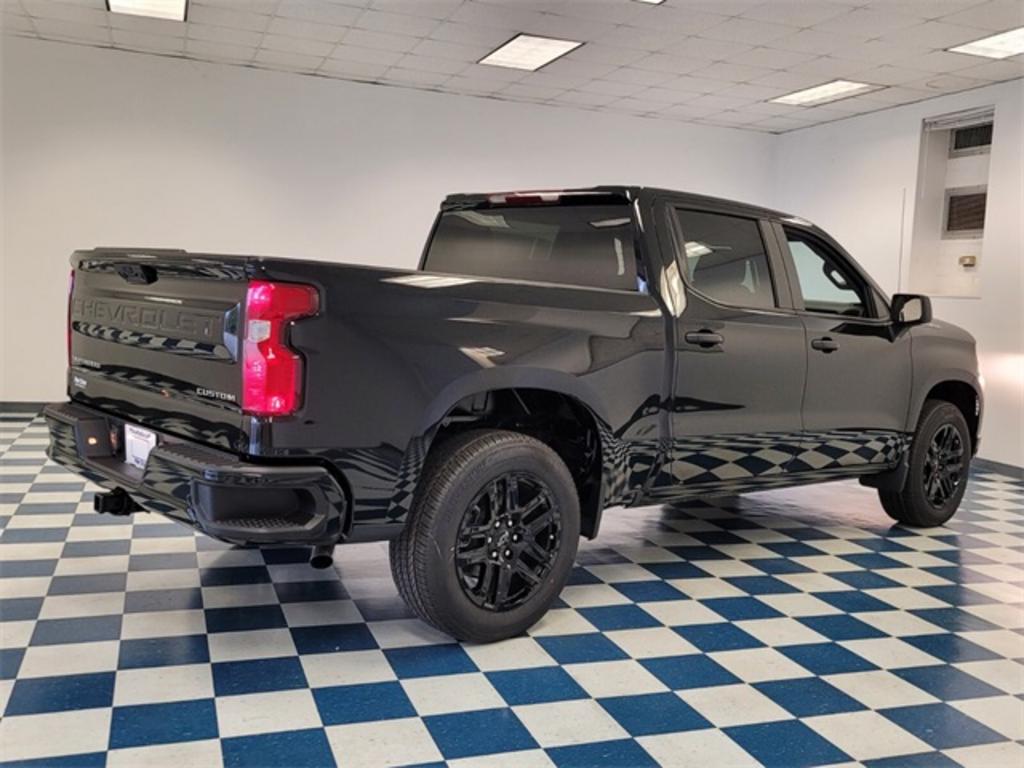 2023 Chevrolet Silverado - $42,034