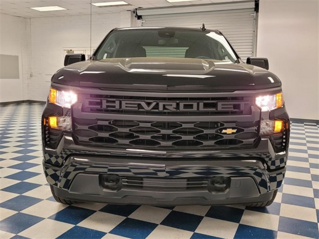 2023 Chevrolet Silverado - $42,034