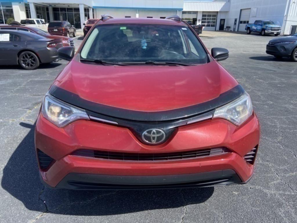 2017 Toyota RAV4 LE photo