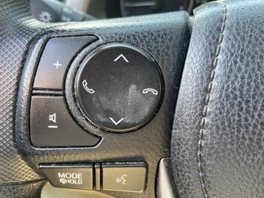 2017 Toyota RAV4 LE photo
