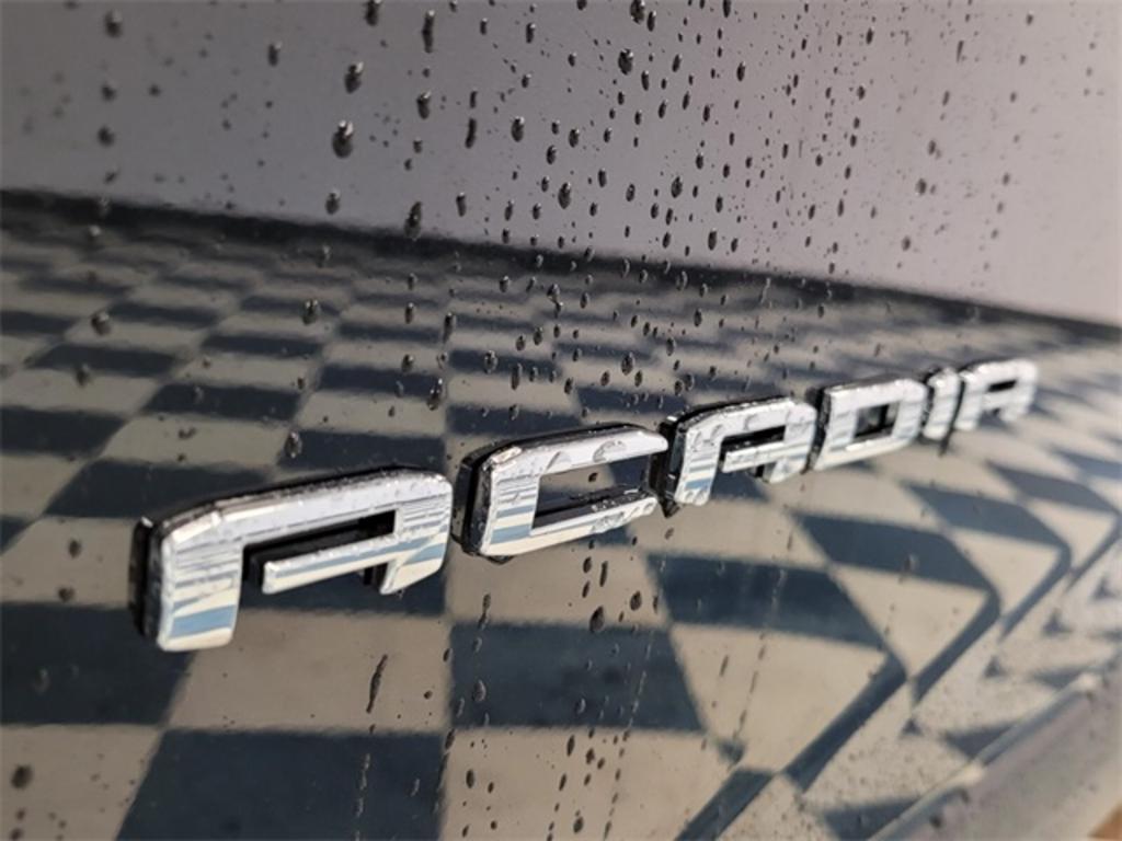 2023 GMC Acadia - $43,858