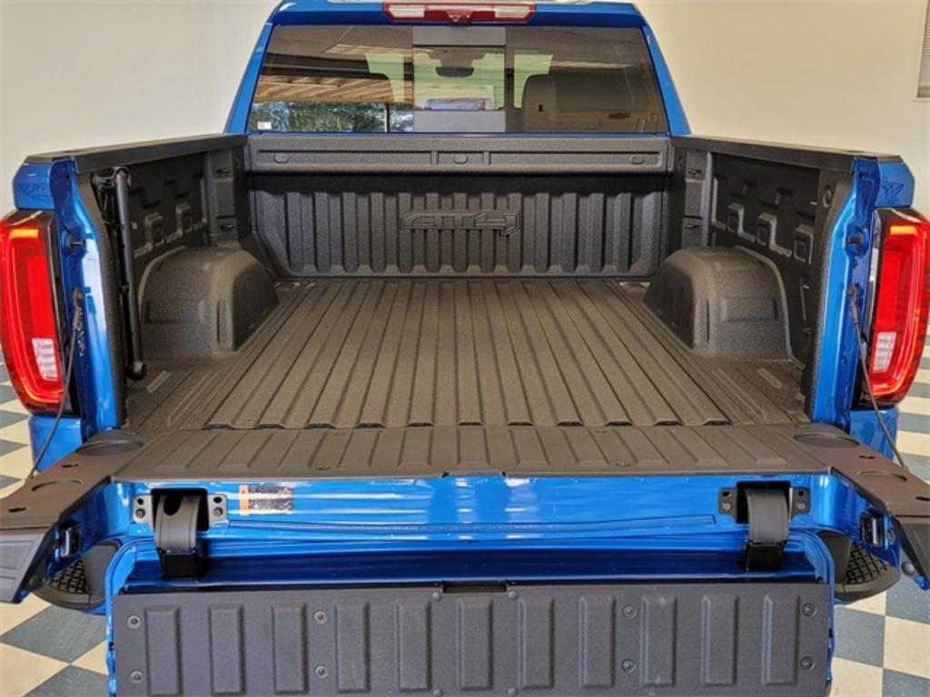 2023 GMC Sierra 1500 - $70,152