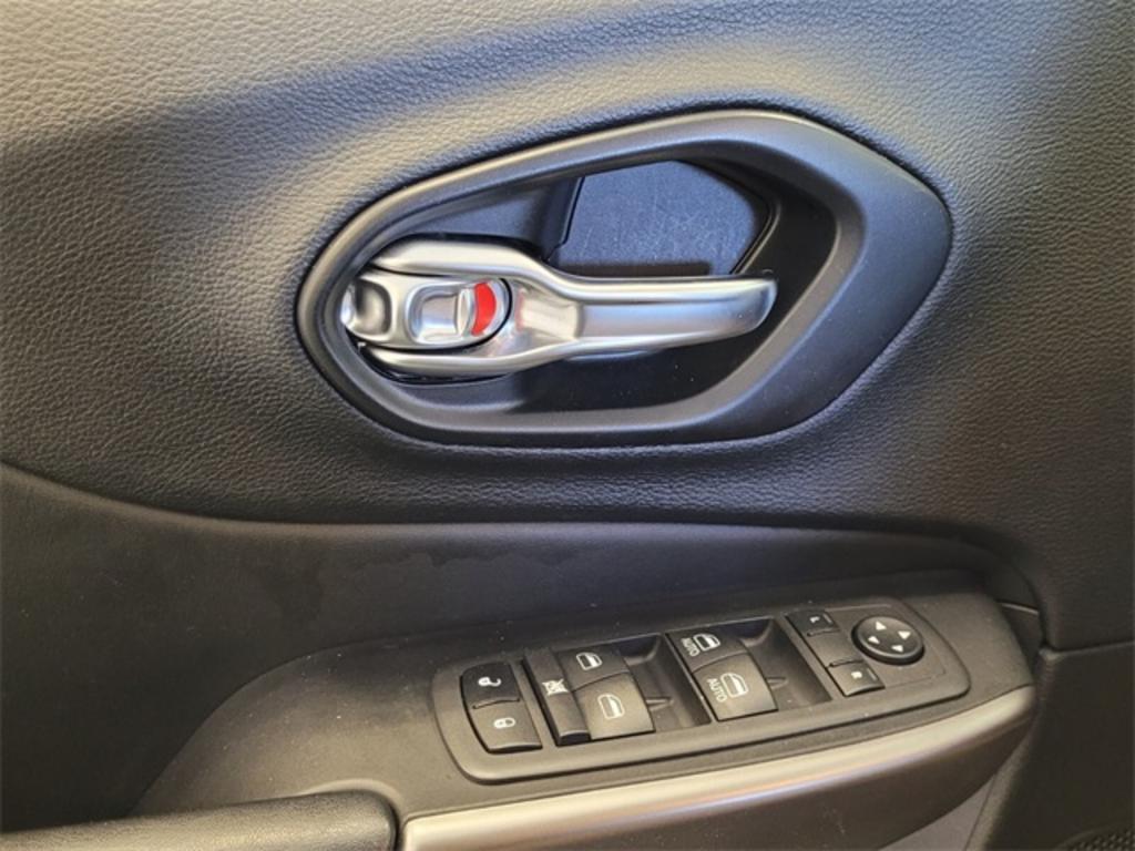 2021 Jeep Cherokee - $24,000