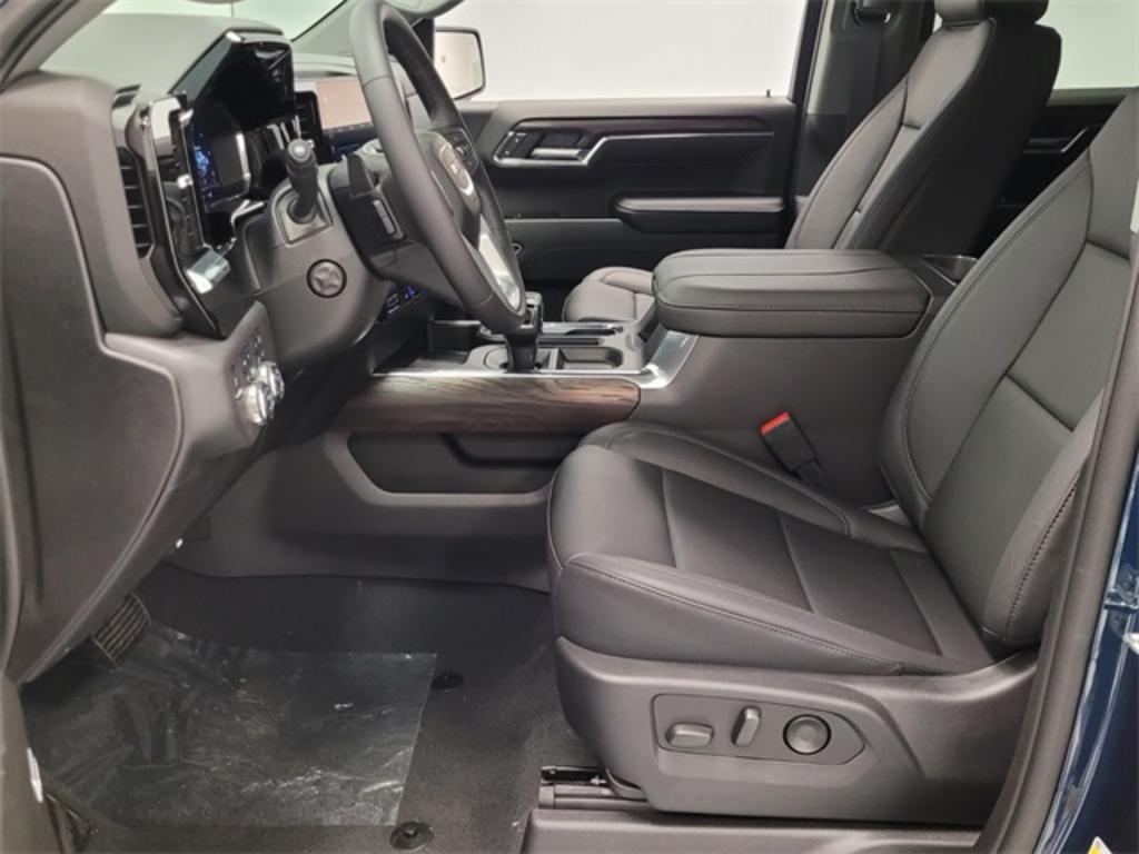 2023 GMC Sierra 1500 - $65,393